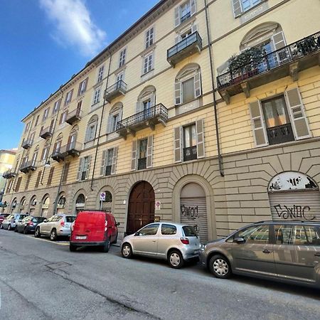 Centrale Appartamento Su Due Livelli "3" 都灵 外观 照片